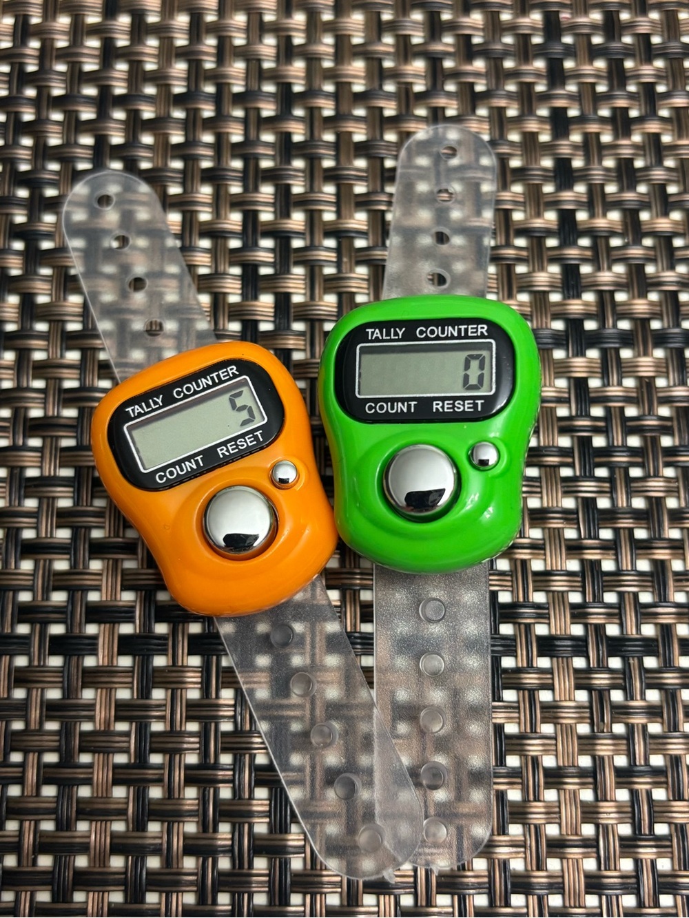 New! 2X Digital Row/stitch Counter Crochet Finger Clicker Tally Counter